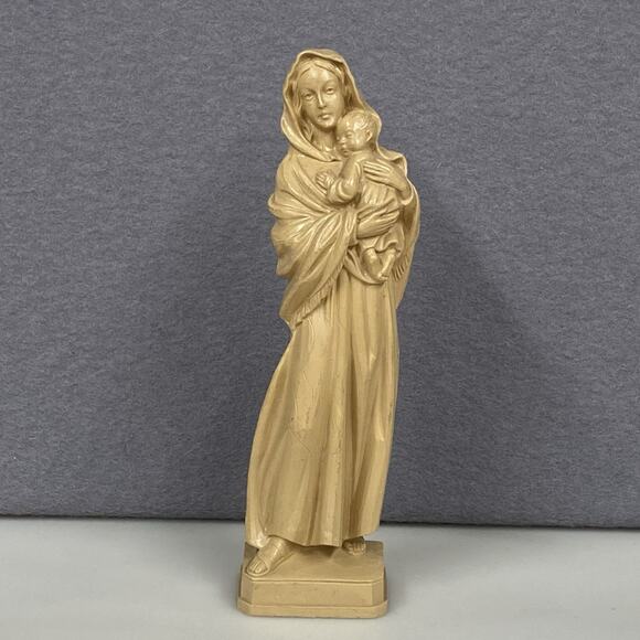 Vintage Religious Statues Virgin Mary Madonna Lot Of 4 Plastic - Read - Picture 10 of 16